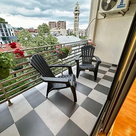 Regina's Commodious Apartment