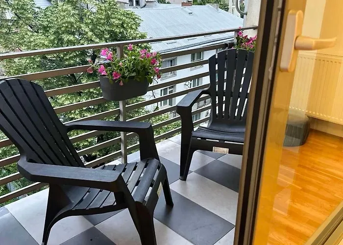 Апартаменти Regina's Commodious